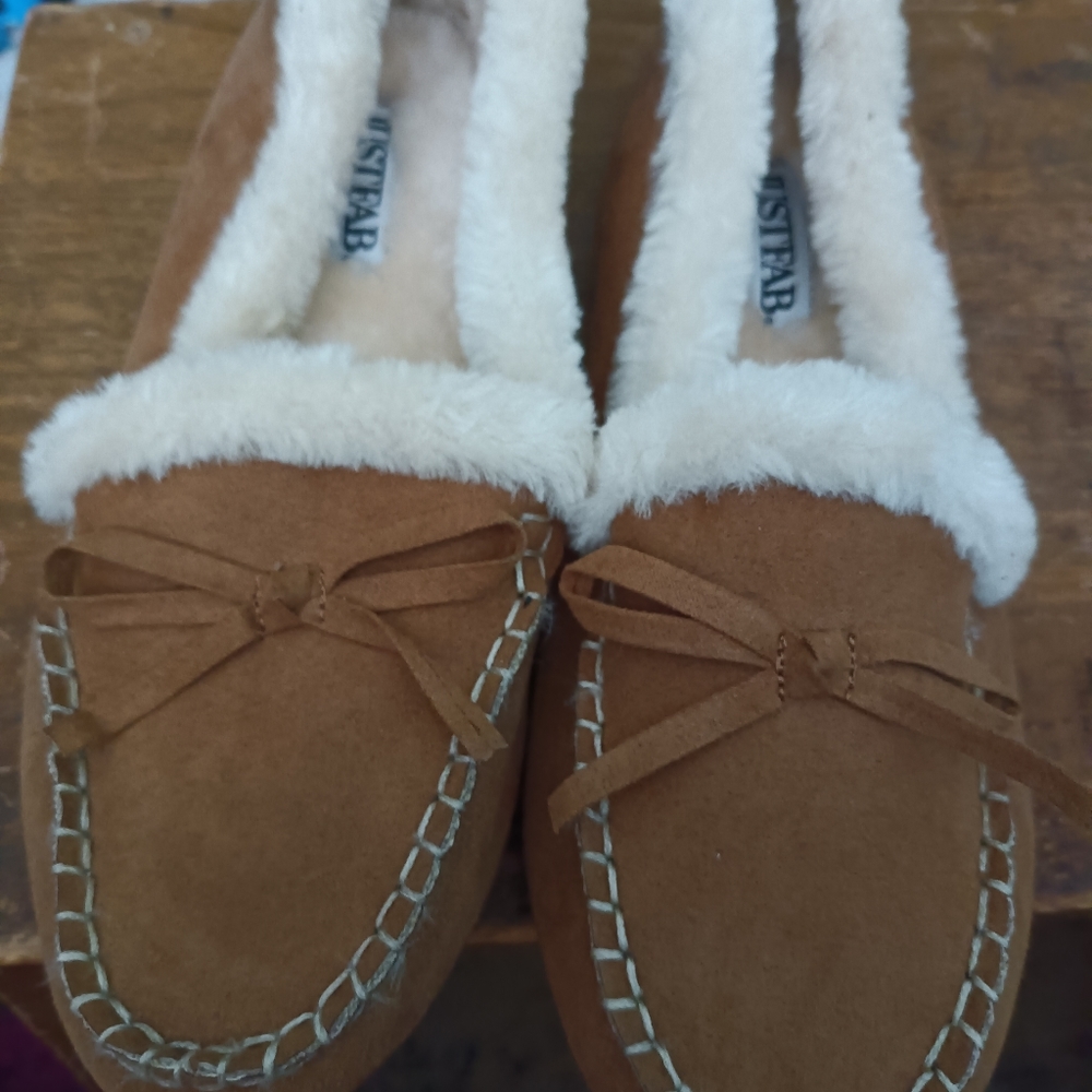 slippers
